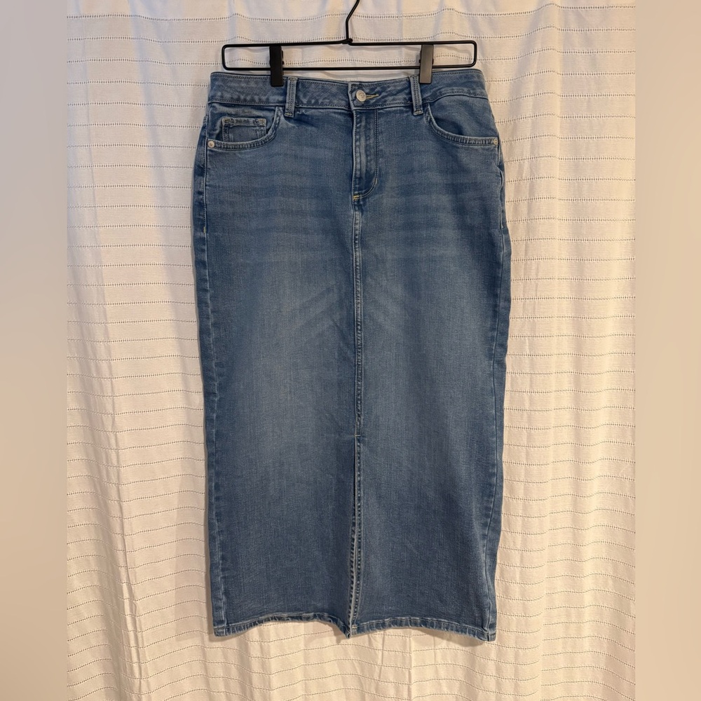 Like-New Liz Claiborne Blue Denim Midi Skirt